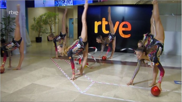 El equipo español de gimnasia rítmica en TVE