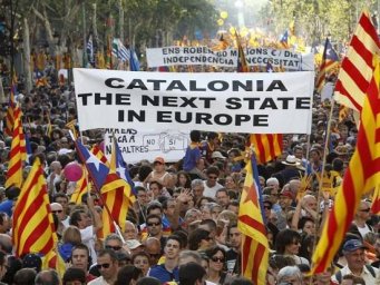 Catalanes exigen su autonomía